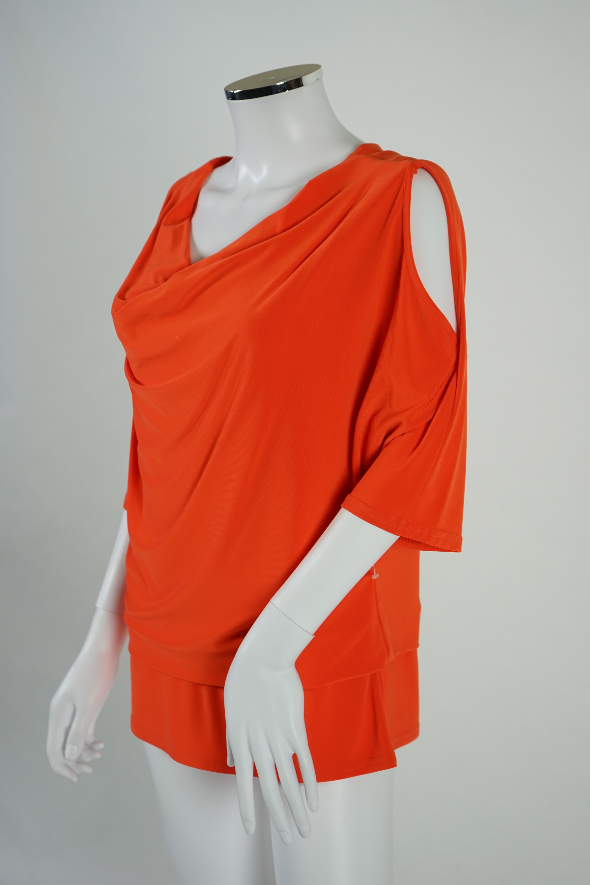 Various Joseph Ribkoff items. Approx sizes 14 - 16 Proceeds to Happy Paws Puppy Rescue